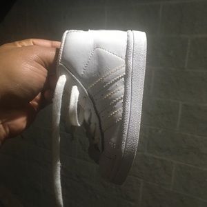 Adidas toddler size 6c